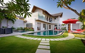 Villa Miro - Luxury, 3 Bed, Central Seminyak